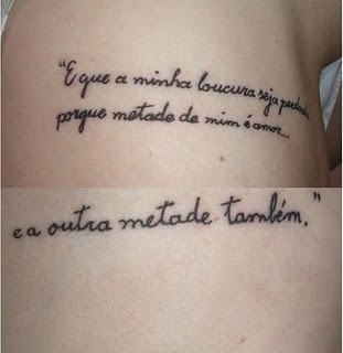 Featured image of post Tatuagem Com Frases Para Casal Tatuagens tem se tornado cada vez mais comuns entre as pessoas e frases s o sempre uma boa op o pois podem 20 frases para tatuagem