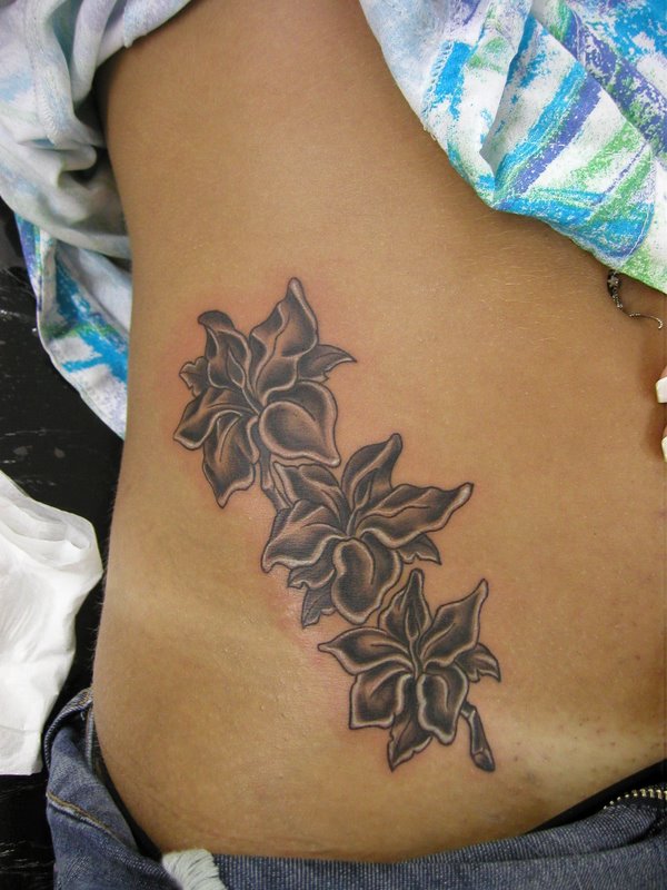 tatuagem feminina na barriga para esconder estrias e tatuagem feminina na barriga para esconder estrias e