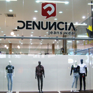 Site denuncia jeans